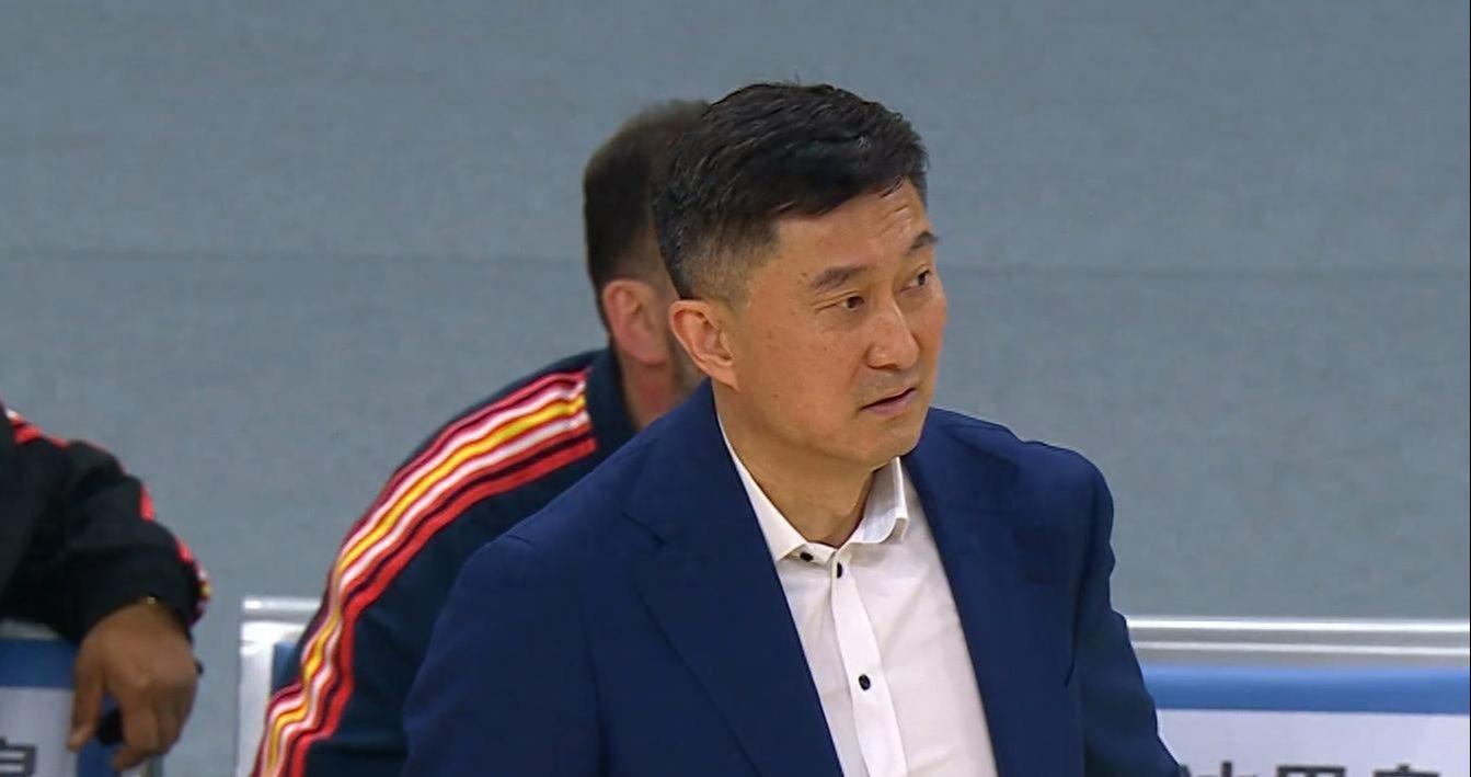 广东男篮为什么惨遭首钢逆转？广东记者给出答案，杜锋该让贤了？